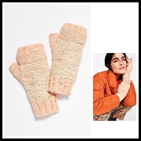 FREE PEOPLE BOHO CHUNKY KNIT FINGERLESS GLOVES A2C - Picture 4 of 8